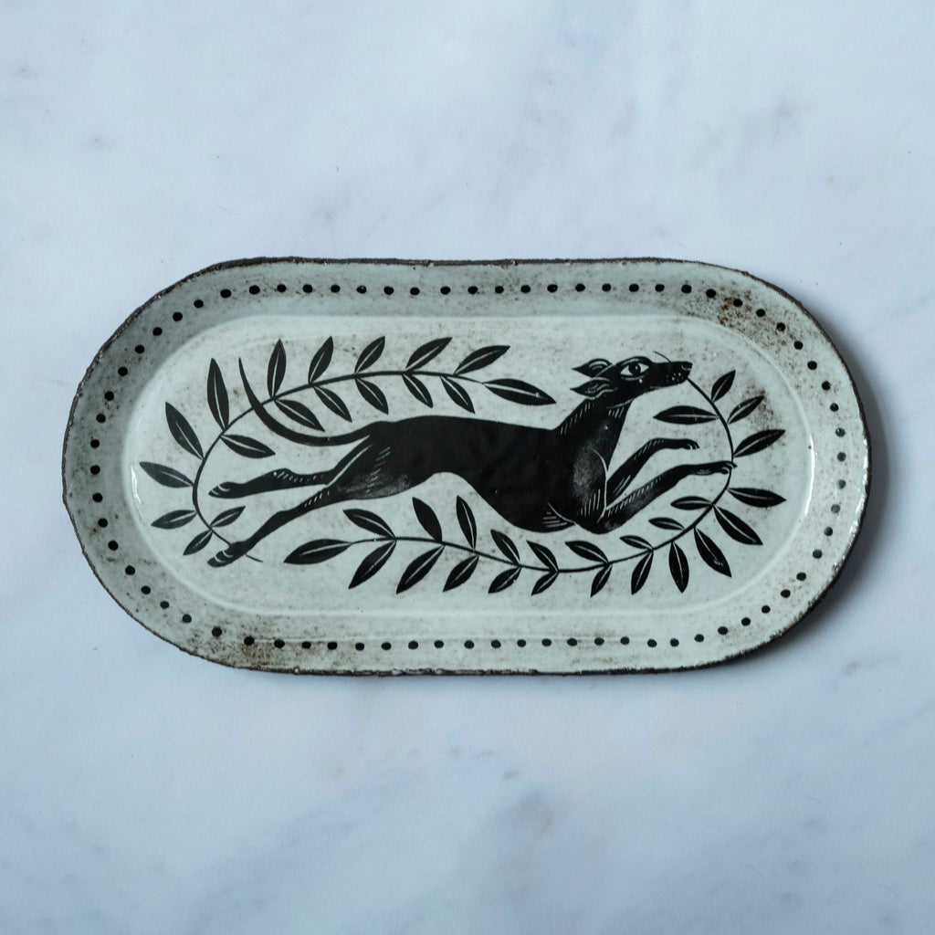 Dog serving plate with leaves